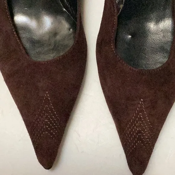 Vera Cuoio Italian Leather Brown Suede Embroidered Point Toe Kitten Heels EU 39