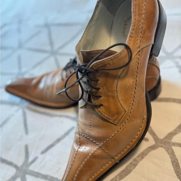 Vera Cuoio “Real Leather” Italy Alternative Tan Oxfords with Brogue Detailing