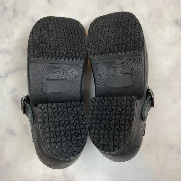 Verka Black Leather Professional Clogs