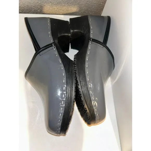 Verka Sweden Jobba Gray Patent Leather Slip On Comfort Clogs