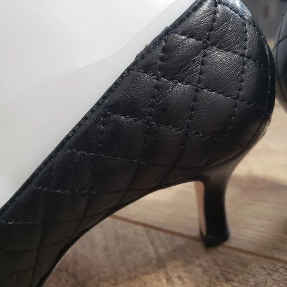 Vero Curio Black Leather Quilted Patent Leather Toe Kitten Heel Pumps 7
