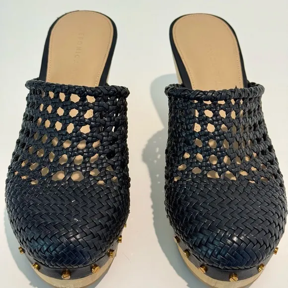 Veronica Beard Black Woven Mules perfect summer clogs