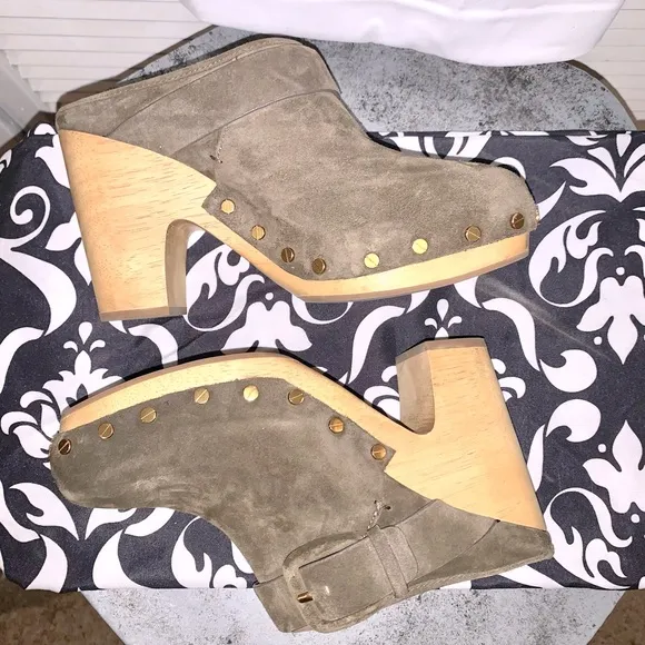 Veronica Beard Dacey Buckle Chunky Heel Clogs Mule Size 7.5