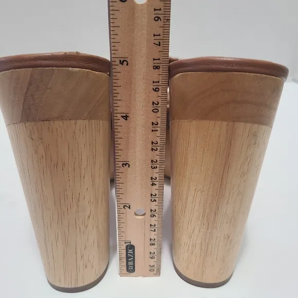 Veronica Beard Guadalupe‎ Woven Leather Wooden-Heel Mules Size 7.5