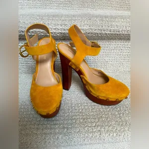 Veronica Beard Mustard Suede Wooden Heeled Gold Studded Platform Clogs Shoes