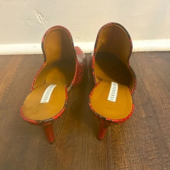 Veronica Beard Womens 8 Pearla Snake Embossed‎ Italian Leather Red Black Mules