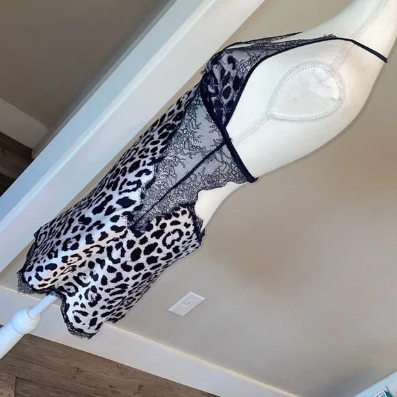 Victoria's Secret Slip Size S/ Petite