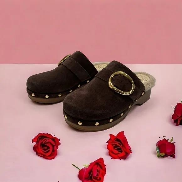 VINCE  CAMUTO Canzenee Sherpa Clog size 6.5 M