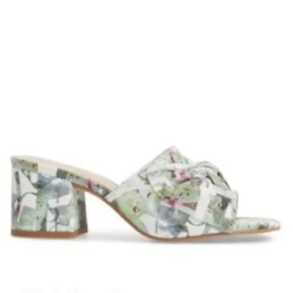 VINCE CAMUTO Knotted Bow Waxed Floral Textile Mule Sandal NEW