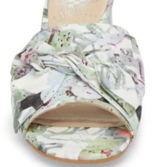 VINCE CAMUTO Knotted Bow Waxed Floral Textile Mule Sandal NEW