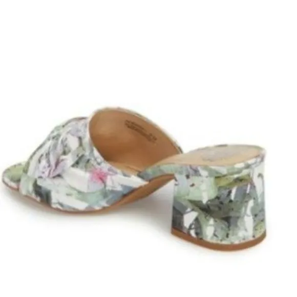 VINCE CAMUTO Knotted Bow Waxed Floral Textile Mule Sandal NEW