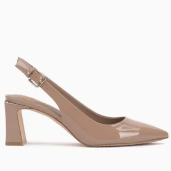 VINCE CAMUTO Patent Leather Hamden Slingback Heels in Chai Latte