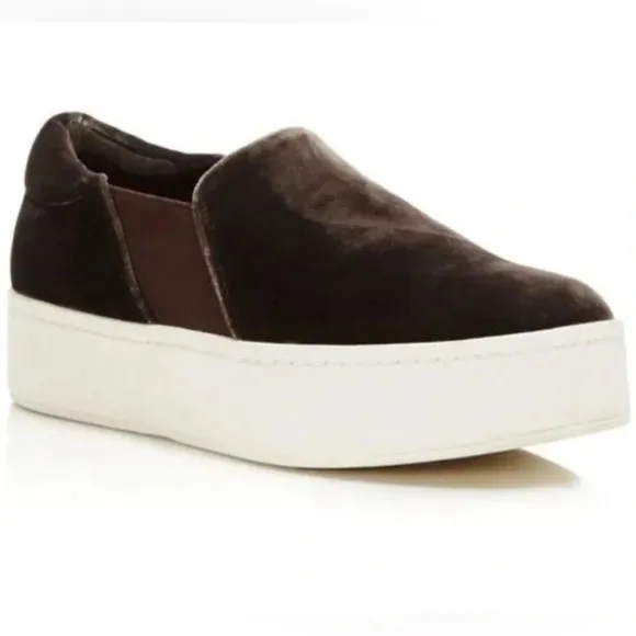 Vince Warren Platform Velvet Slip On in Chocolate Brown size 8M