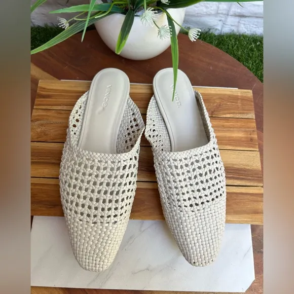 VINCEBarrett Woven Leather Mules Off White size 8
