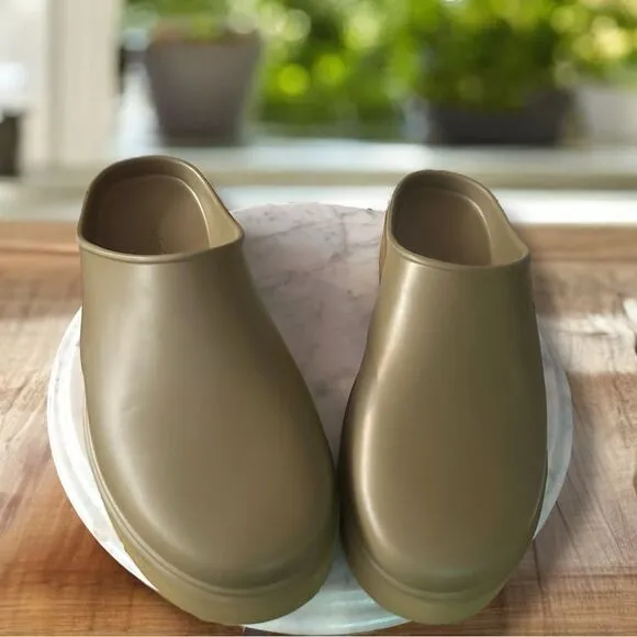 VINCE Unisex GEO Comfort Shoe Cypress Slip On Mules Clogs Womens 15  Mens 13 NEW