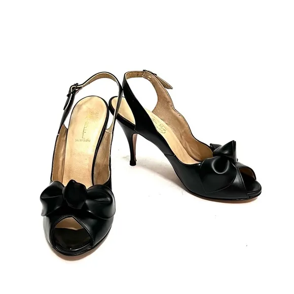 Vintage 1960s deadstock black leather peep toe slingback bow heels