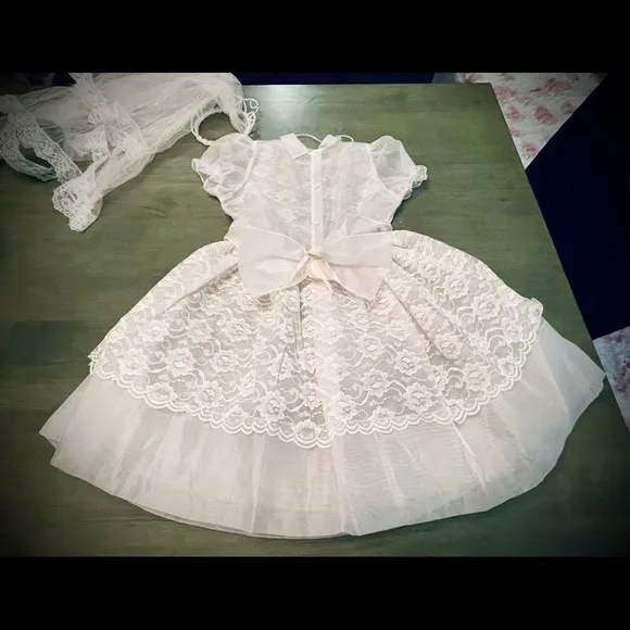 VINTAGE 1960s puffy tulle LACE holy communion dress w/ Slip &amp; Veil! PERFECT 💕