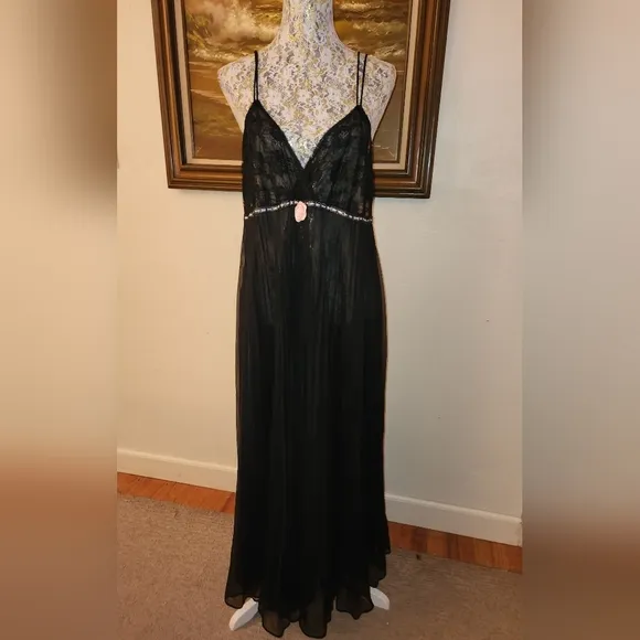 Vintage 1970s Black Lace Flowying Slip Dress