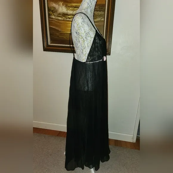 Vintage 1970s Black Lace Flowying Slip Dress
