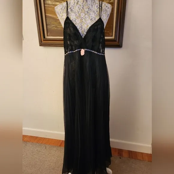 Vintage 1970s Black Lace Flowying Slip Dress