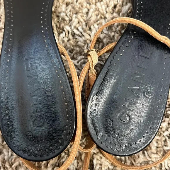 Vintage Chanel Kitten Heels - size 40.5 womens
