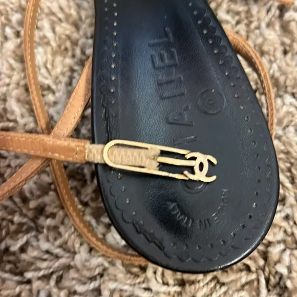 Vintage Chanel Kitten Heels - size 40.5 womens