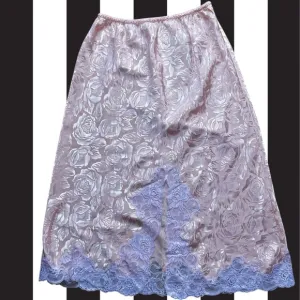 Vintage Christian Dior New w Tags Pink Rose Pattern White Lace Half Slip size 27