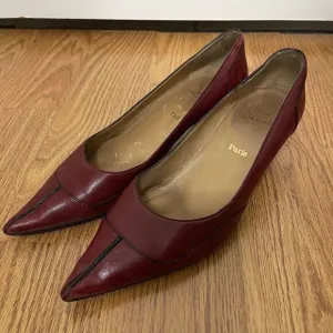 Vintage Christian Louboutin Red leather pointed kitten heels size EU 37