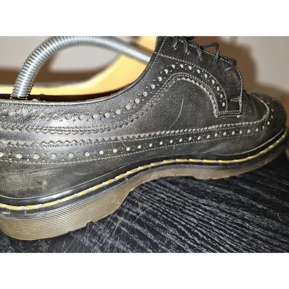 Vintage Dr Martens Mens 10-10.5 Leather Brogue Wingtip Oxfords Made in England