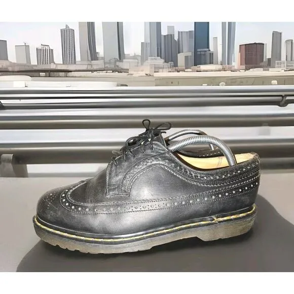 Vintage Dr Martens Mens 10-10.5 Leather Brogue Wingtip Oxfords Made in England