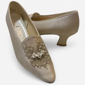 Vintage Dyeables Blush Silk ‘Nadia’ Beaded Lace Rose Bridal Kitten Heels Size 7