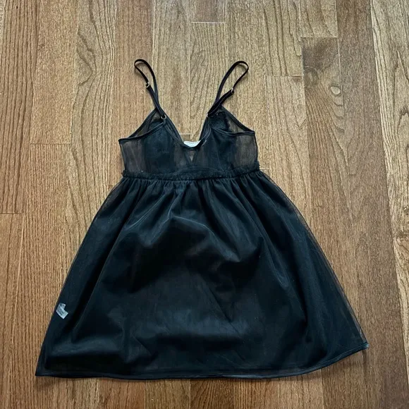 Vintage Flora Nikrooz black mesh baby doll chemise slip