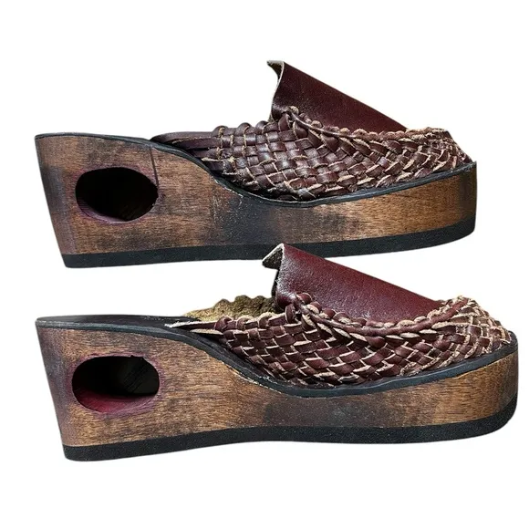 Vintage Haitian Handcrafted Leather WovenClogs | Size 7B (approx age 1975-78)
