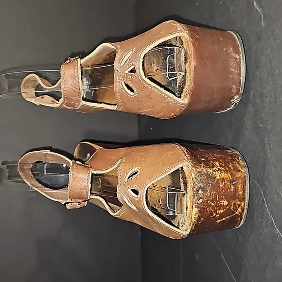 Vintage Hippie Woodstock Disco 60's-70's Wooden Platform Leather Upper Clogs 9?