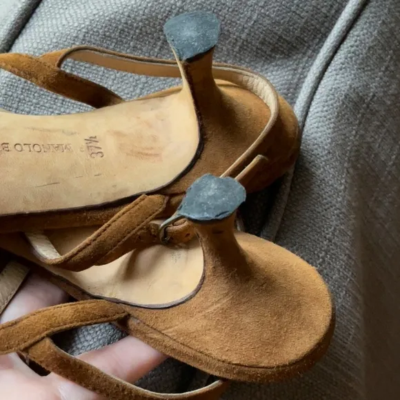 Vintage Manolo Blahnik strappy tan brown suede t strap ankle strap kitten heels
