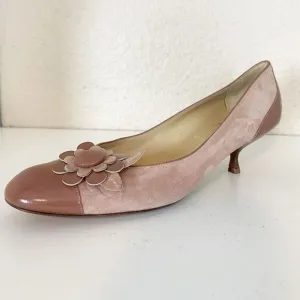Vintage Moschino Italy Brown suede Kitten Heels with floral detail. Size 39/8