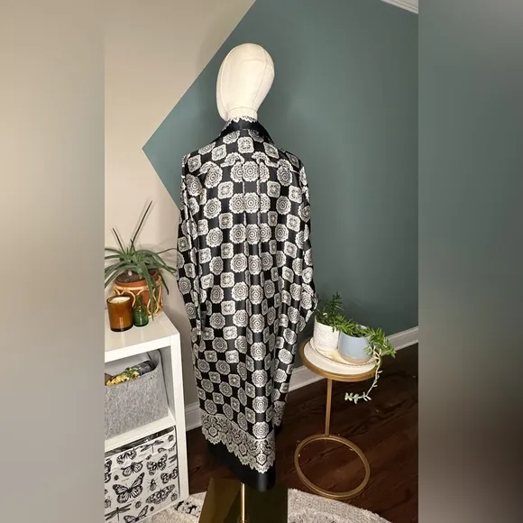 Vintage Natori Baroque Print Satin Lounge Shirt Dress Black Ivory Medallion Med