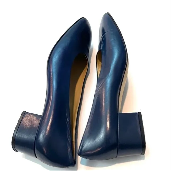 Vintage Navy leather Bally block kitten heels