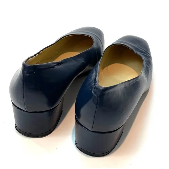 Vintage Navy leather Bally block kitten heels