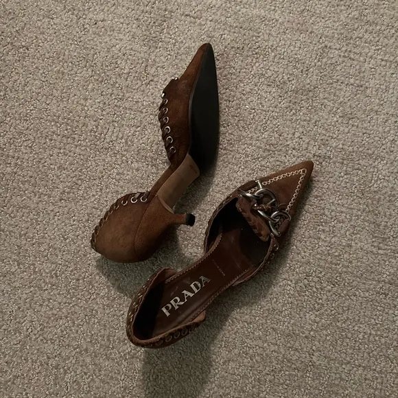 Vintage Prada brown suede point kitten heels