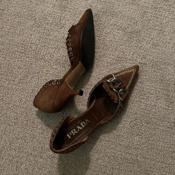 Vintage Prada brown suede point kitten heels