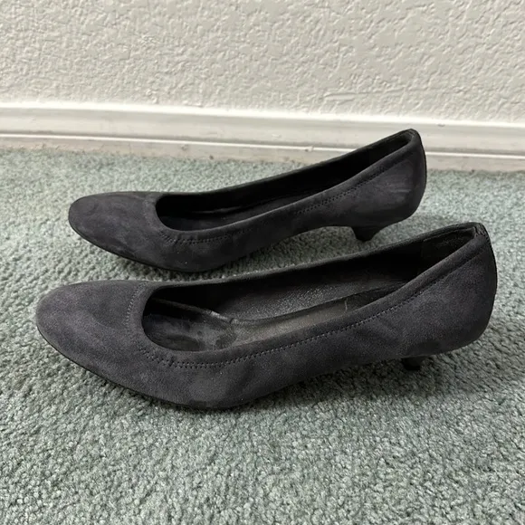 Vintage PRADA Gray Suede Kitten Heel Pumps Size 40.5  (10.5)