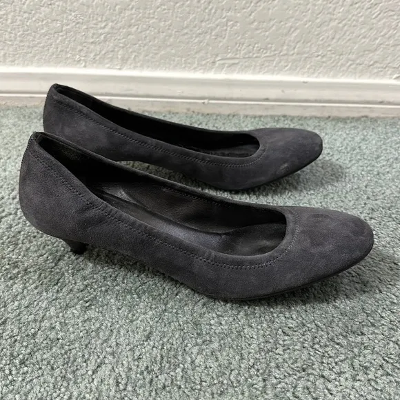 Vintage PRADA Gray Suede Kitten Heel Pumps Size 40.5  (10.5)