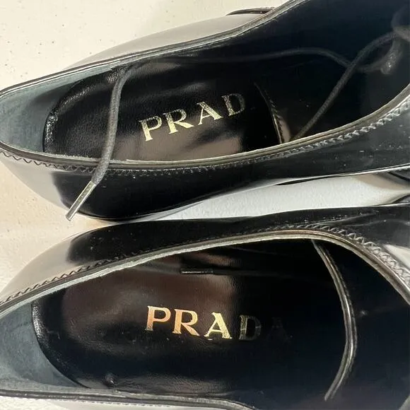 Vintage Prada Shoes Womens US 8.5 Black Patent Leather Oxford Lace Up Cap Toe