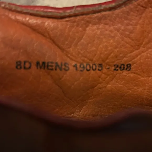 Vintage Red and Brown Two-Tone Oxford Shoes with Classic Design