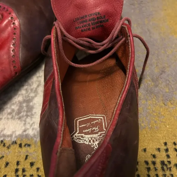Vintage Red and Brown Two-Tone Oxford Shoes with Classic Design