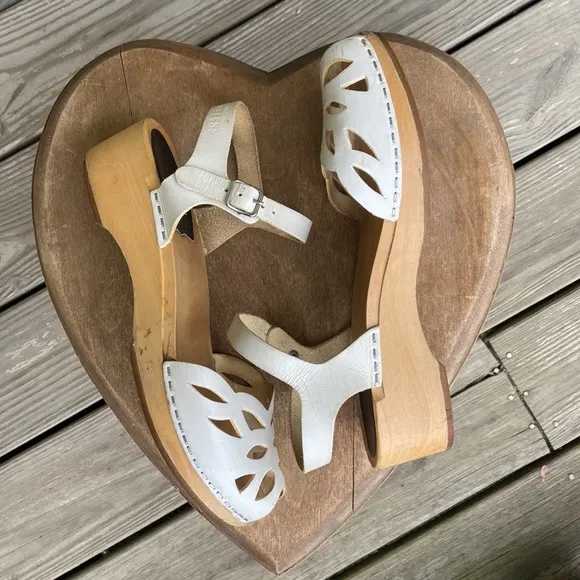 Vintage Swedish Hasbeens Handmade White Leather Wood Clog Sandal Women's Size 10