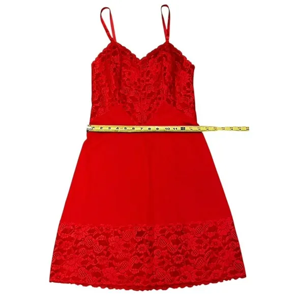 Vintage VANITY FAIR Red FULL SLIP Dress LACE Nylon Lingerie USA Sz S 32