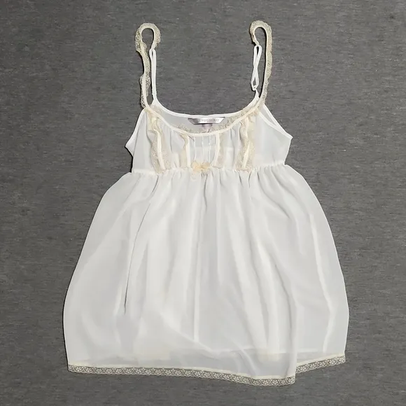 Vintage Y2K Victoria's Secret Lacey White &amp; Cream Lingerie Chemise Slip Tank Top
