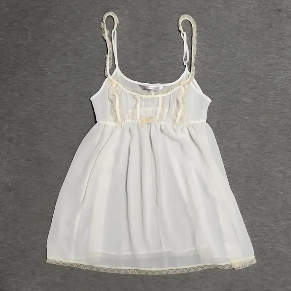 Vintage Y2K Victoria's Secret Lacey White &amp; Cream Lingerie Chemise Slip Tank Top
